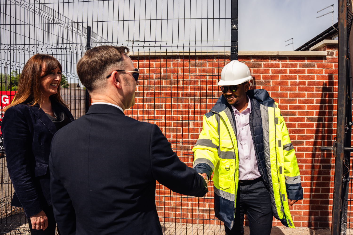 MSV colleague shaking hands with councillor
